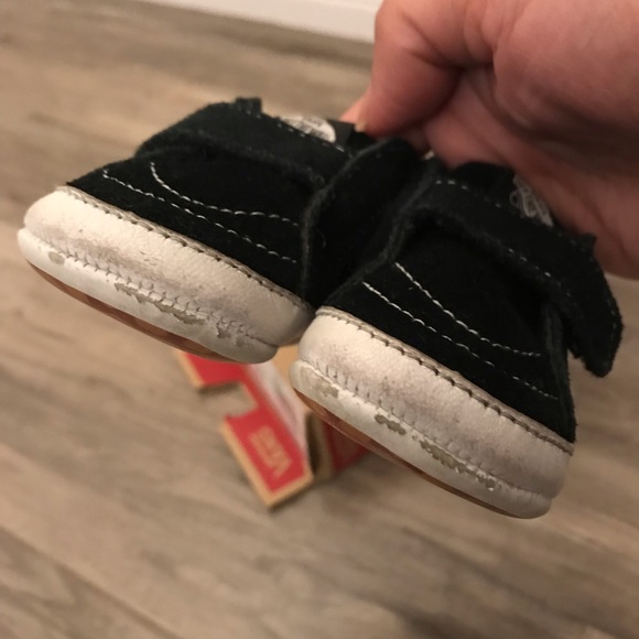 VANS Infant Reef Sharks SK8-HI Crib Shoes - Picture 6 of 8